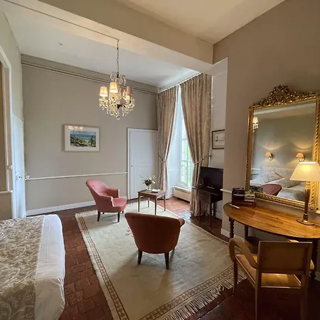 Bed & Breakfast Luxury Apartments Near The Eiffel Tower