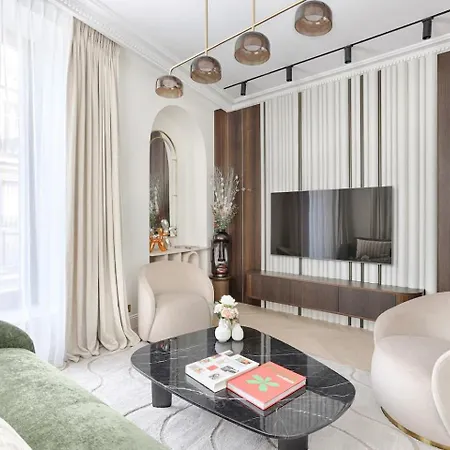 Bed & Breakfast Luxury Near The Eiffel Tower Paris