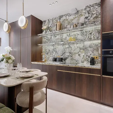 Luxury Apartments Near The Eiffel Tower 3* Párizs