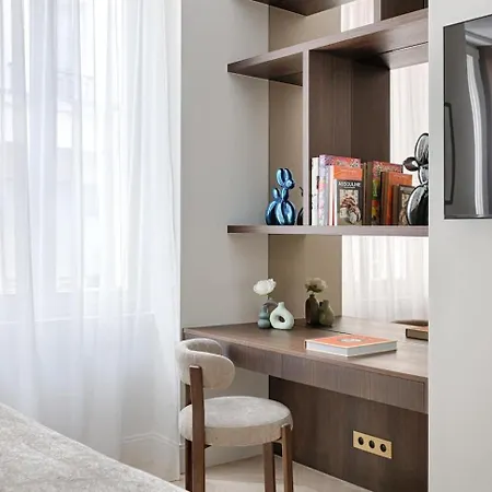 Luxury Apartments Near The Eiffel Tower 3*