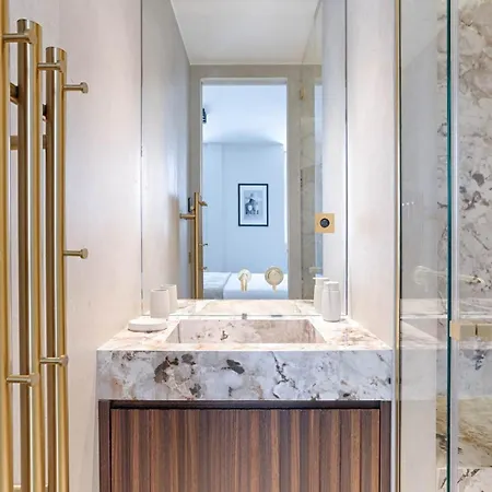 Luxury Near The Eiffel Tower 3* Paris