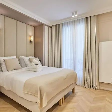 Luxury Apartments Near The Eiffel Tower 3*