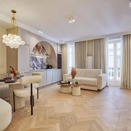 Luxury Near The Eiffel Tower