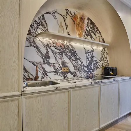 Luxury Apartments Near The Eiffel Tower