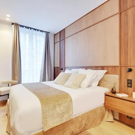 Luxury Near The Eiffel Tower 3*