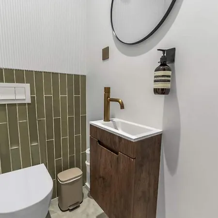 Luxury Near The Eiffel Tower Bed & Breakfast 3*