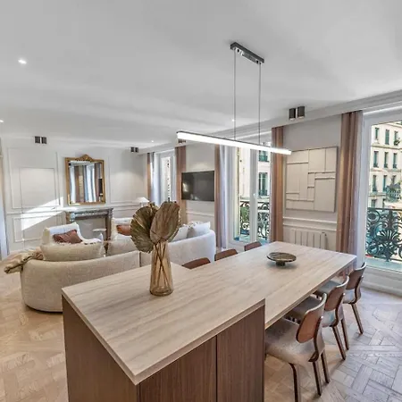 Panzió Luxury Apartments Near The Eiffel Tower Párizs
