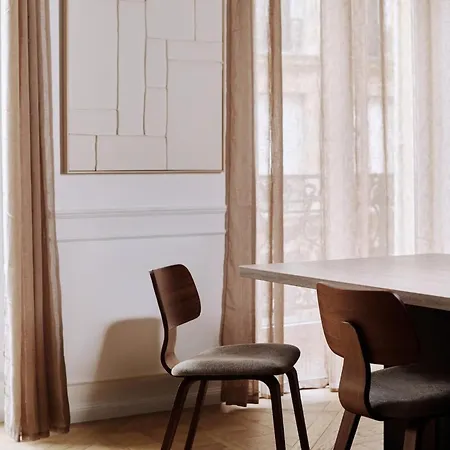 Luxury Near The Eiffel Tower 3* Paris